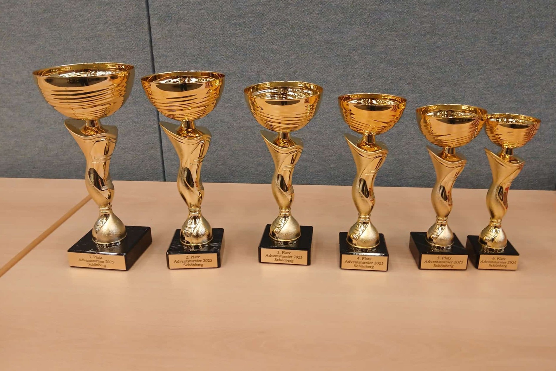 Kampf um die Pokale beim Schönberger Adventsturnier